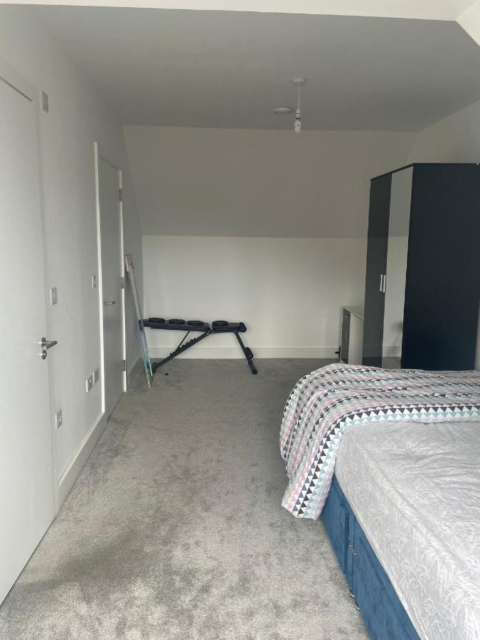 Rendezvous Lägenhet Romford Exteriör bild